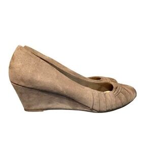 Anthropologie Seychelles Women's 9W Wide Taupe Suede Ruched Wedge Heel Shoes